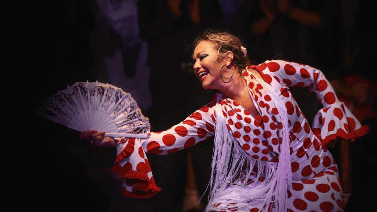 Discover the magic of flamenco in the Tablao Cordobés 3