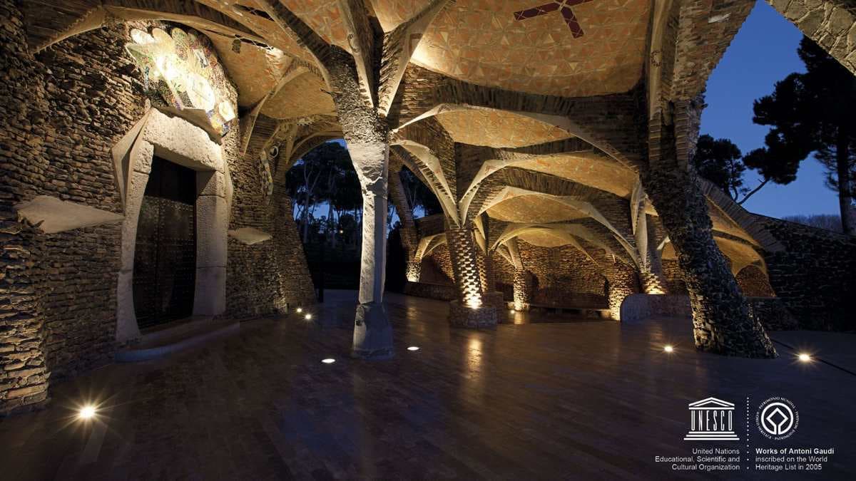 Visita guiada a la Cripta y la Colonia Güell 4