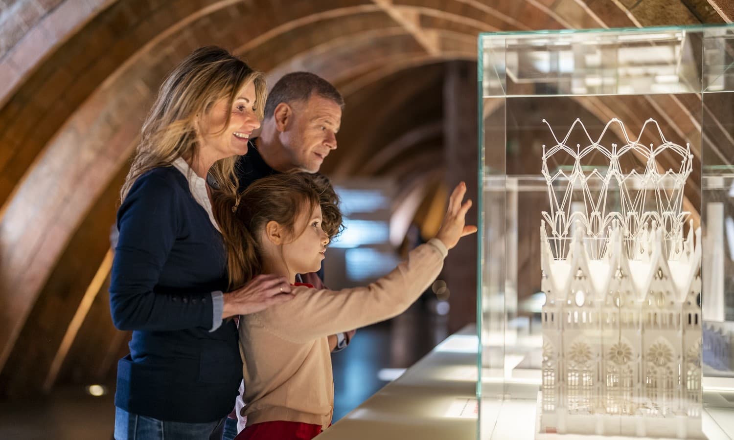 Visita Guiada a La Pedrera: Descobreix la Joia de Gaudí Sense Esperes 3